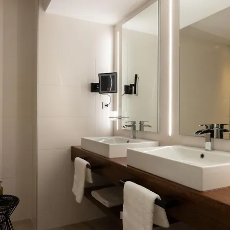 Hotel De La Muse Et Du Rozier Le Rozier