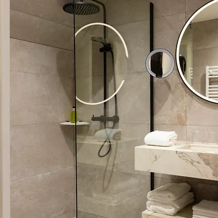 De La Muse Et Du Rozier Hotel